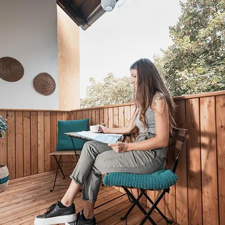 Center-apartment - Im Stadtzentrum In Perfekter Lage & Balkon Апартаменти