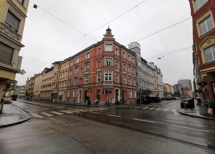 Center-apartment - Im Stadtzentrum In Perfekter Lage & Balkon Appartamento