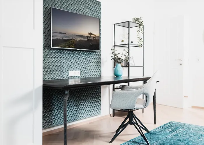 Center-apartment - Im Stadtzentrum In Perfekter Lage & Balkon 公寓 *